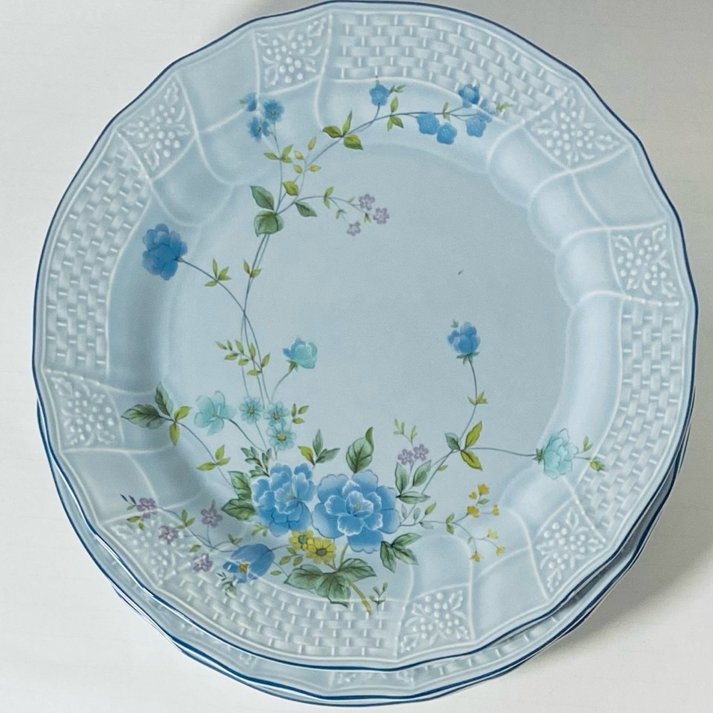 VINTAGE MIKASA PRECIOUS BLUE MICHELLE 11” Dinner Plates 02501 Set of 3.